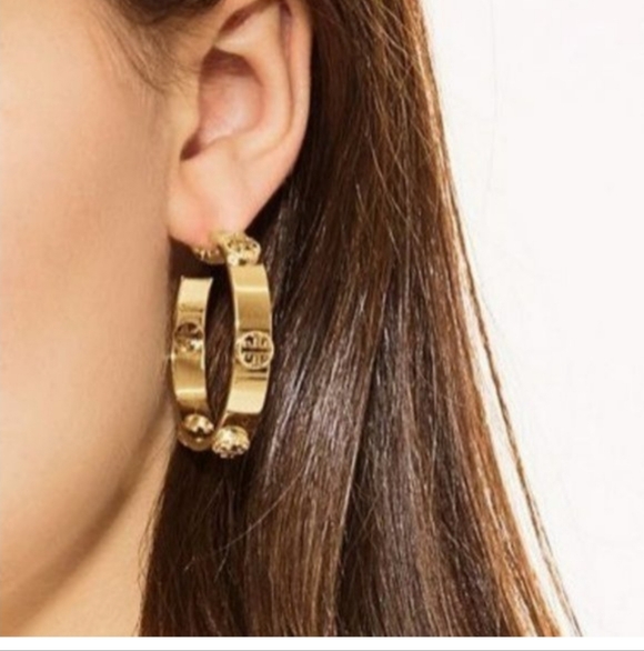 Authentic Tory Burch GolD Milgrain Logo Hoop Earring - Picture 2 of 7